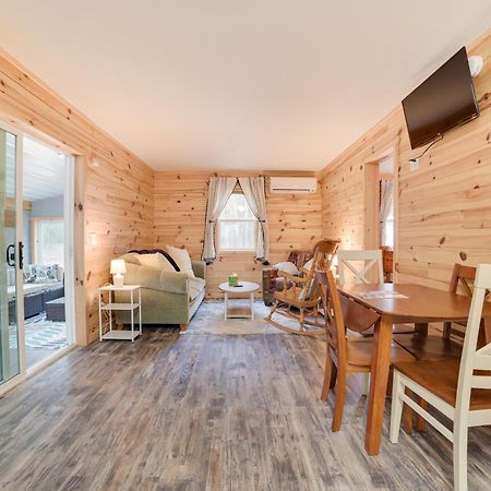Scenic Evans Hideaway Steps To Lake Huron! Oscoda Екстер'єр фото