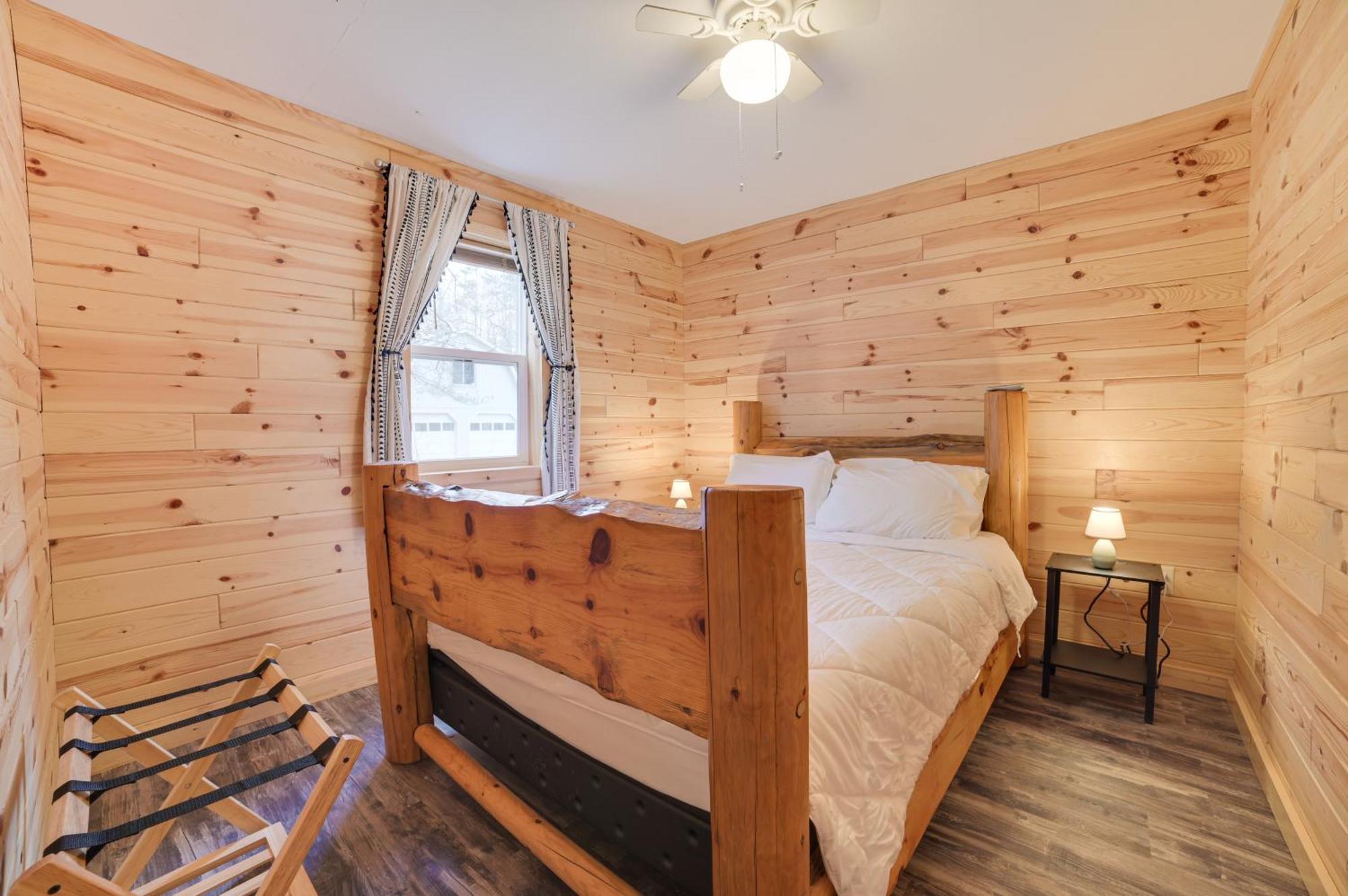 Scenic Evans Hideaway Steps To Lake Huron! Oscoda Екстер'єр фото