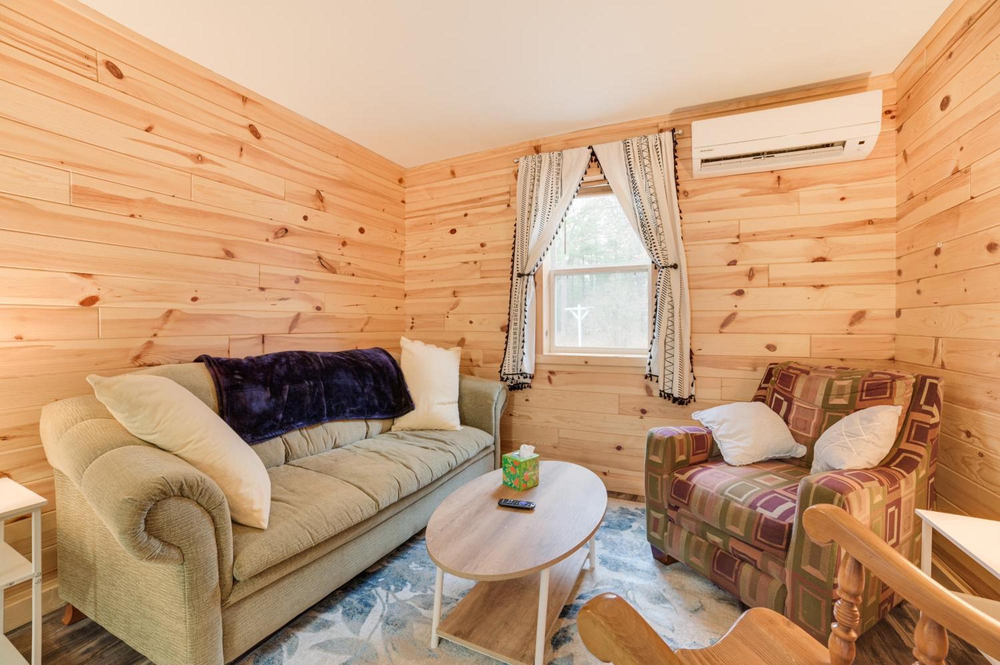 Scenic Evans Hideaway Steps To Lake Huron! Oscoda Екстер'єр фото